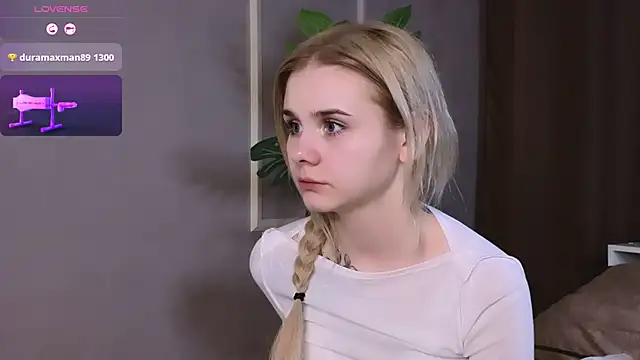 Britney Lynch online show from 02.24.25