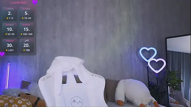 Britney Lynch online show from 03.22.25