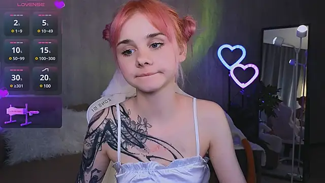 Britney Lynch online show from 03.22.25