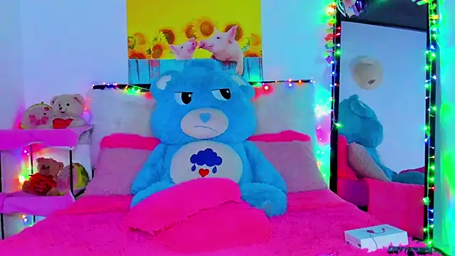 Candy Candy   online show from 03.19.25