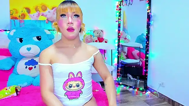 Snapshot of Candy_Candy__ chatting on 04.27.26 Candy Candy online show from 04.27.26