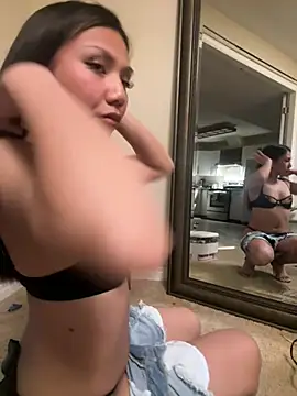 Snapshot of babyboo_xx chatting on 02.19.25 babyboo xx online show from 02.19.25