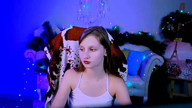 Snapshot of EllaHorton chatting on 12.15.24 EllaHorton online show from 12.15.24