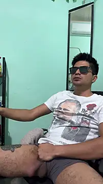 yObal-hot online show from 10.21.25