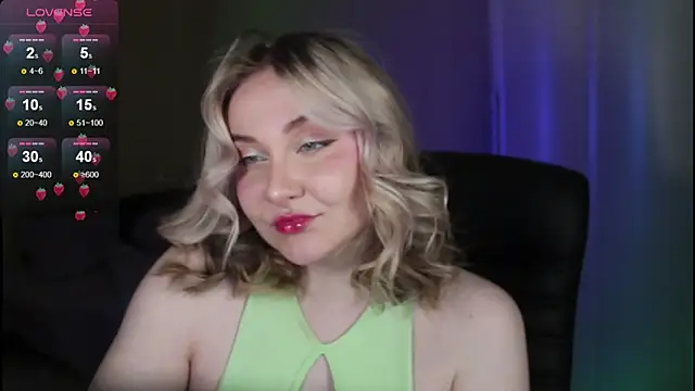 Snapshot of sensual_girrrl chatting on 09.29.25 sensual girrrl online show from 09.29.25