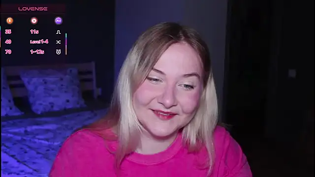 Snapshot of sensual_girrrl chatting on 07.20.26 sensual girrrl online show from 07.20.26