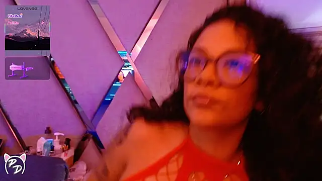 Snapshot of paula_daniela1 chatting on 07.07.26 paula daniela1 online show from 07.07.26