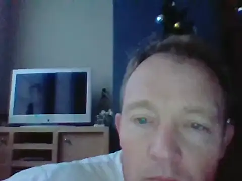 Snapshot of bertolini chatting on 12.16.24 bertolini online show from 12.16.24