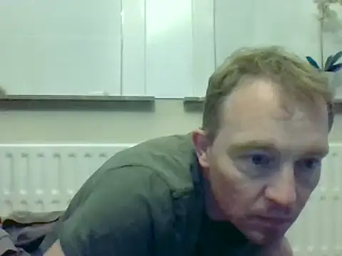 Snapshot of bertolini chatting on 12.18.24 bertolini online show from 12.18.24