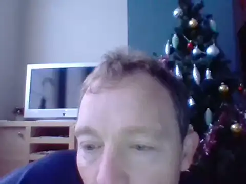 Snapshot of bertolini chatting on 12.23.24 bertolini online show from 12.23.24