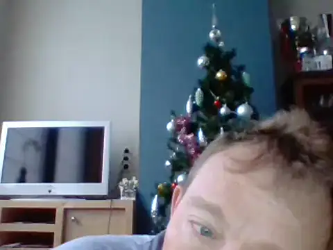 Snapshot of bertolini chatting on 12.29.24 bertolini online show from 12.29.24