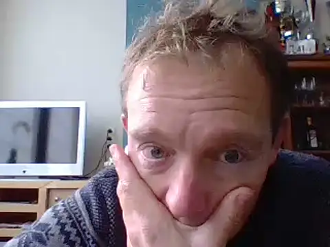 Snapshot of bertolini chatting on 01.02.25 bertolini online show from 01.02.25