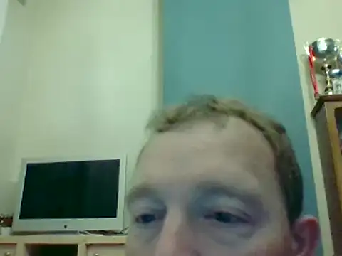 Snapshot of bertolini chatting on 03.19.25 bertolini online show from 03.19.25