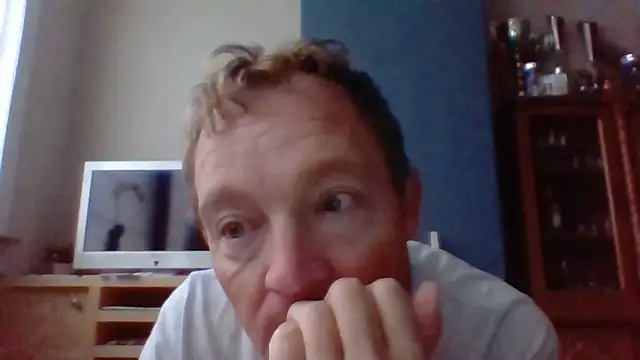 Snapshot of bertolini chatting on 10.10.25 bertolini online show from 10.10.25