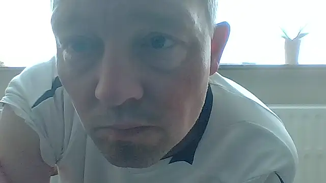 Snapshot of bertolini chatting on 05.22.26 bertolini online show from 05.22.26