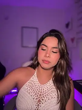 Zarah Blare online show from 11.20.25