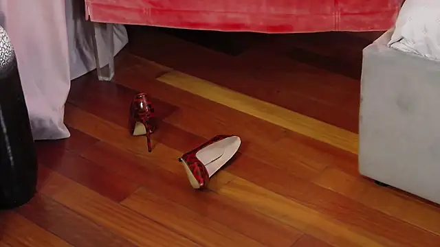 Snapshot of AryaEve chatting on 09.29.25 AryaEve online show from 09.29.25