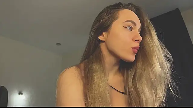 hotexclusive  online show from 03.07.25