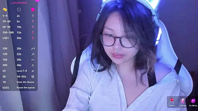 Snapshot of maydaykimmy chatting on 05.23.26 maydaykimmy online show from 05.23.26