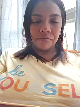 Snapshot of CanelitaPasion chatting on 02.26.25 CanelitaPasion online show from 02.26.25