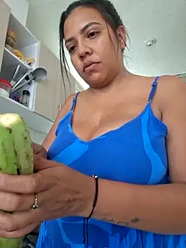 Snapshot of CanelitaPasion chatting on 09.21.25 CanelitaPasion online show from 09.21.25