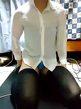 dmmsuzu95 online show from 12.21.24