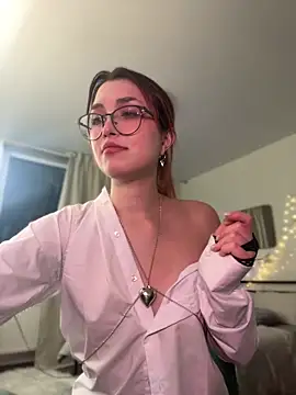 Evangeline Lawrence  online show from 03.11.25