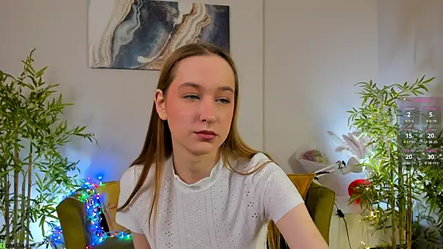 Snapshot of Sweett_Monica chatting on 02.25.26 Sweett Monica online show from 02.25.26