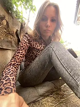 Anita-Smith online show from 05.25.26