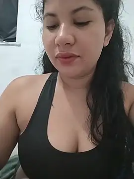 Snapshot of Yara0k chatting on 04.23.26 Yara0k online show from 04.23.26