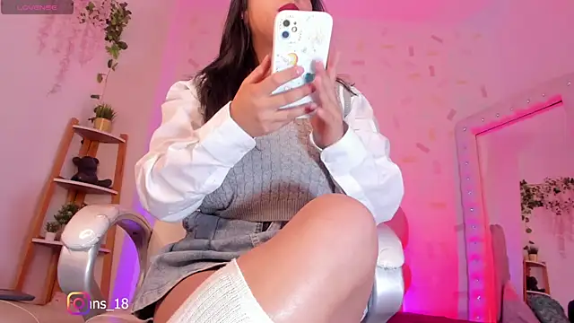 Snapshot of evelyn_evans_1 chatting on 11.08.25 evelyn evans 1 online show from 11.08.25