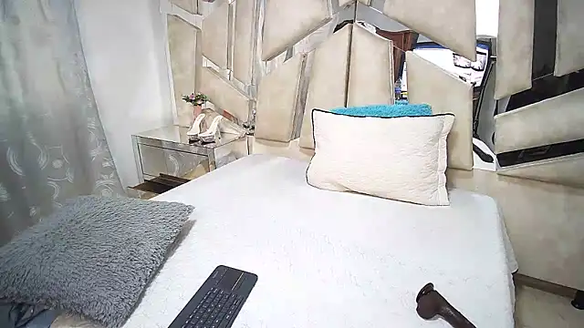 Natalyefoster online show from 02.10.25