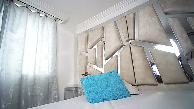 Natalyefoster online show from 02.12.25