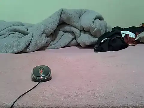 prettyviel online show from 09.15.25