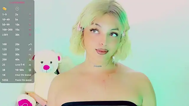 Emmaa Saenz  online show from 03.21.26