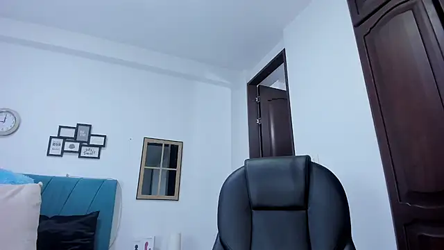 kamila lopez online show from 10.13.25