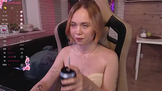 lucy mirror online show from 09.17.25