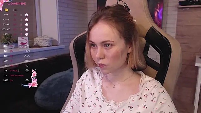 lucy mirror online show from 10.09.25