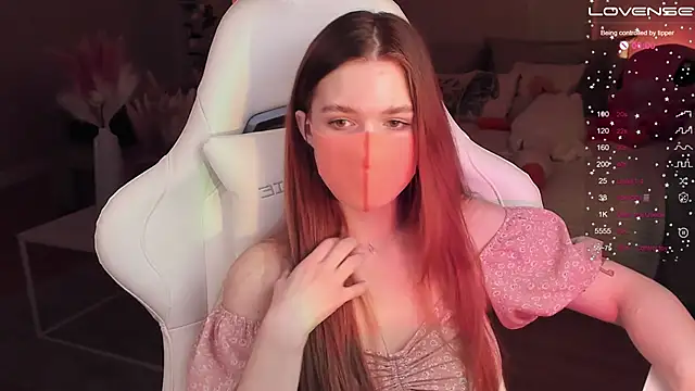 Frau Lina online show from 12.17.24