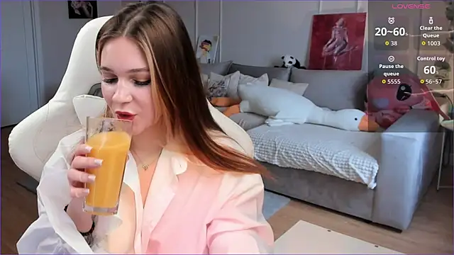 Snapshot of Frau_Lina chatting on 05.01.26 Frau Lina online show from 05.01.26