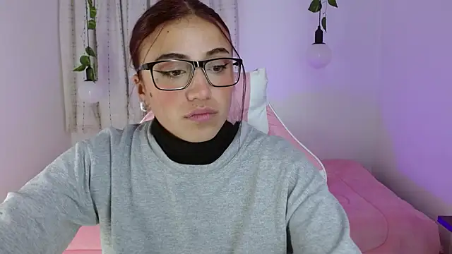 veronicaxx69 online show from 12.24.24