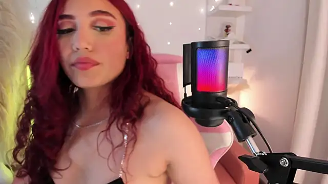 Snapshot of veronicaxx69 chatting on 07.14.26 veronicaxx69 online show from 07.14.26