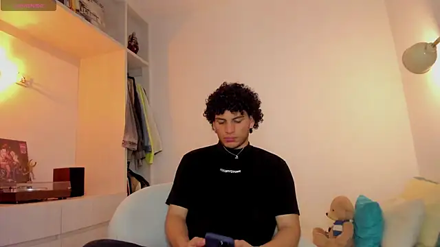 Curlblue online show from 11.25.25