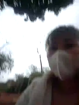 Snapshot of zizi_public chatting on 01.30.25 zizi public online show from 01.30.25