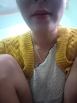 Snapshot of zizi_public chatting on 03.08.25 zizi public online show from 03.08.25