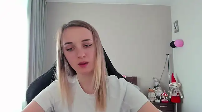 Snapshot of RouseReed chatting on 02.24.25 RouseReed online show from 02.24.25