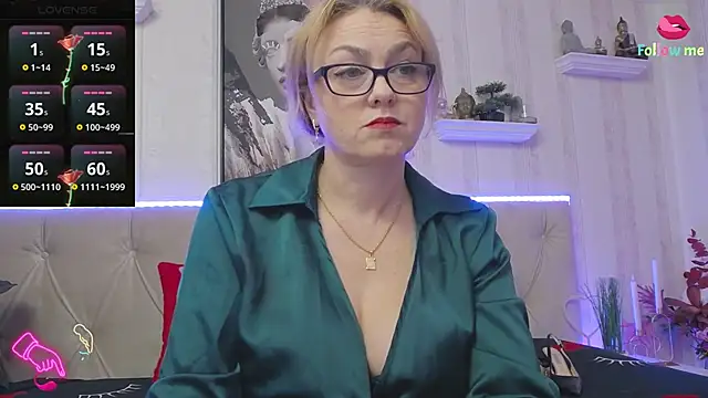 LadyJeen online show from 10.12.25