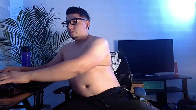 Snapshot of dap_XOXO chatting on 06.15.26 dap XOXO online show from 06.15.26