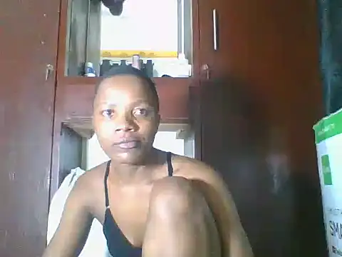 Snapshot of AfricanPrincess24 chatting on 05.05.26 AfricanPrincess24 online show from 05.05.26