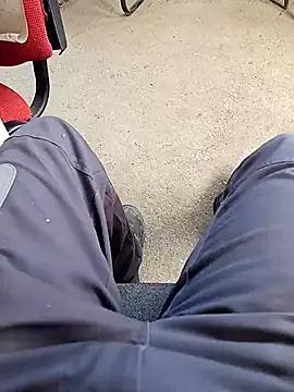 Snapshot of vadszex31 chatting on 03.12.25 vadszex31 online show from 03.12.25